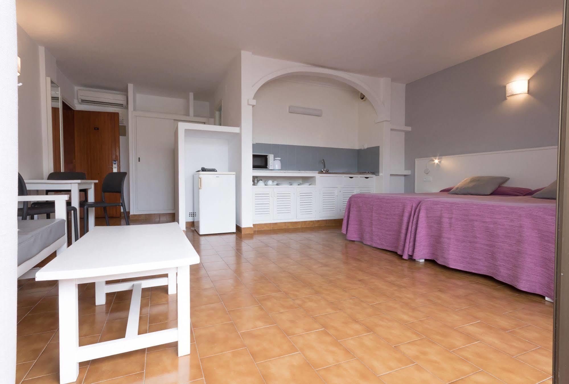 Apartamentos Orosol 2 By Typic Hotels San Antonio  Exterior foto