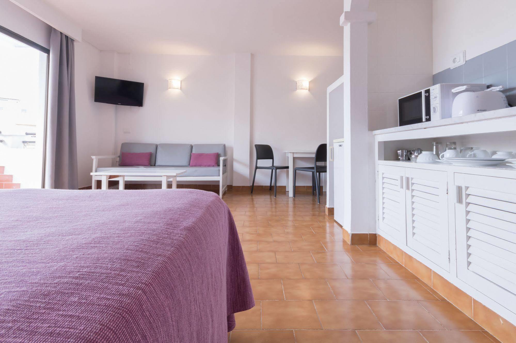 Apartamentos Orosol 2 By Typic Hotels San Antonio  Exterior foto